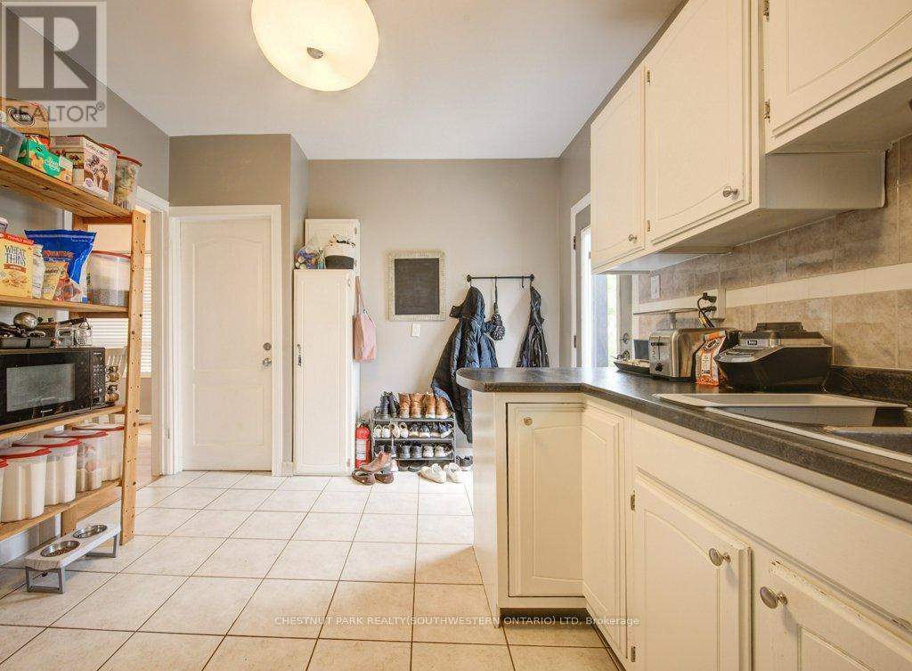 57 Glasgow Street, Kitchener, ON - Indoor Photo Showing Kitchen