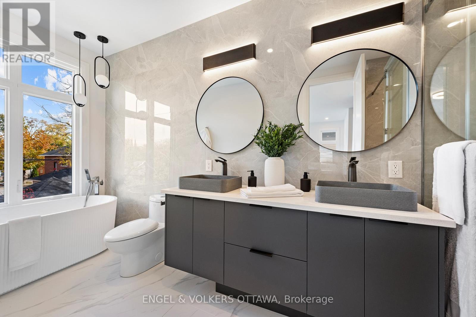 493 Highcroft Avenue, Ottawa, ON - Indoor Photo Showing Bathroom