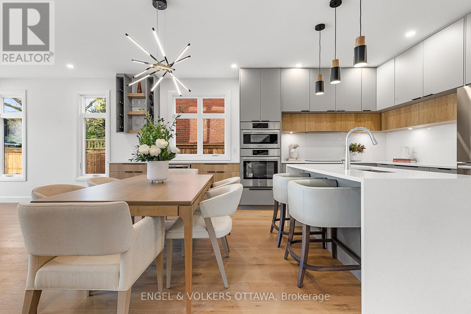 493 Highcroft Avenue, Ottawa, ON - Indoor Photo Showing Dining Room