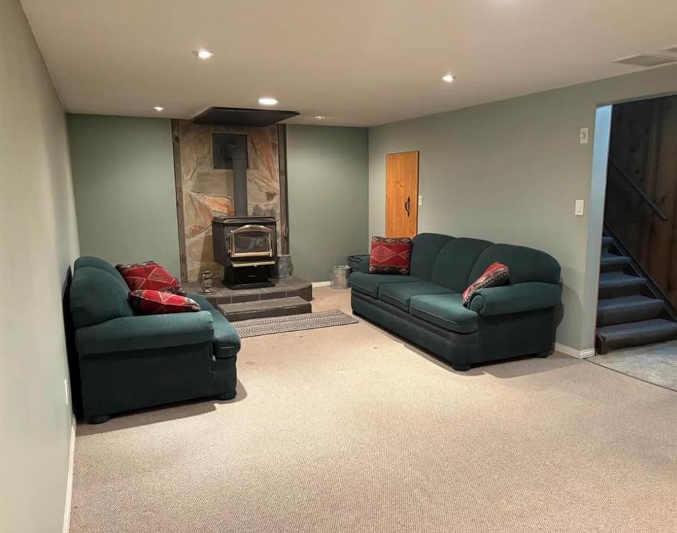 138 Centennial Avenue, Baldur, MB - Indoor With Fireplace