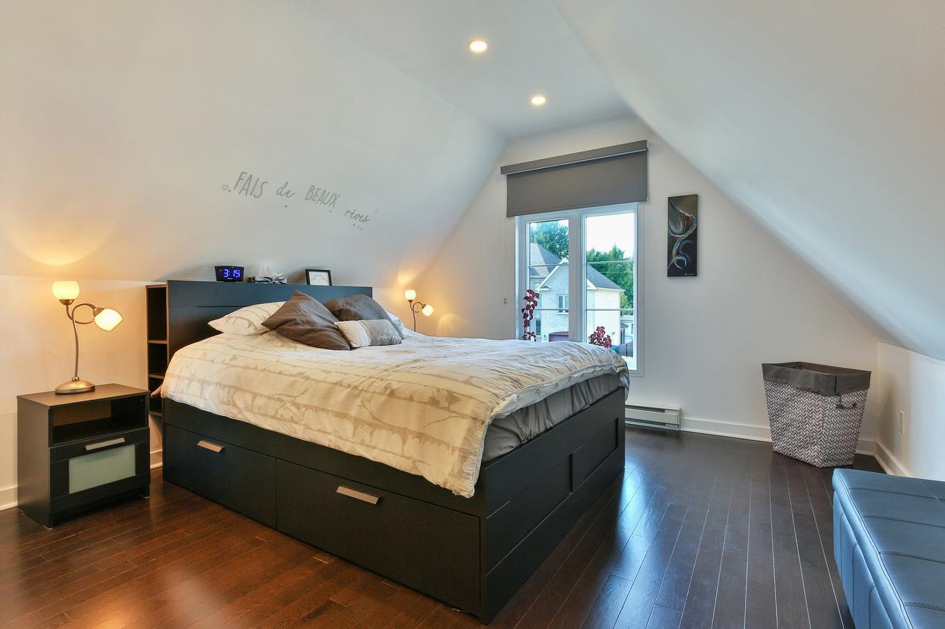 Primary bedroom - 200 Rue De L'Amarante, Saint-Jean-Sur-Richelieu, QC - Indoor Photo Showing Bedroom