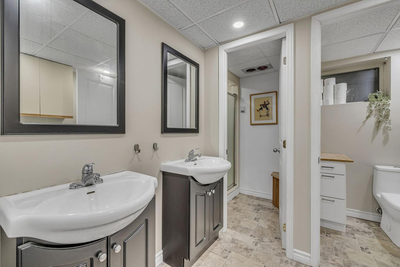 Bathroom - 1704 Rue De La Crête, Québec (Sainte-Foy/Sillery/Cap-Rouge), QC - Indoor Photo Showing Bathroom