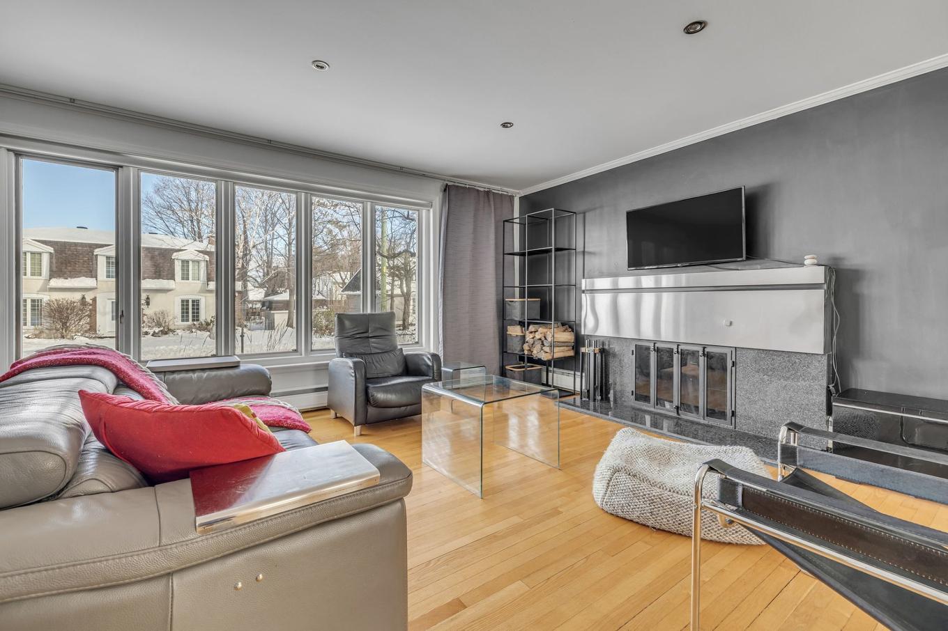 Living room - 1704 Rue De La Crête, Québec (Sainte-Foy/Sillery/Cap-Rouge), QC - Indoor Photo Showing Living Room