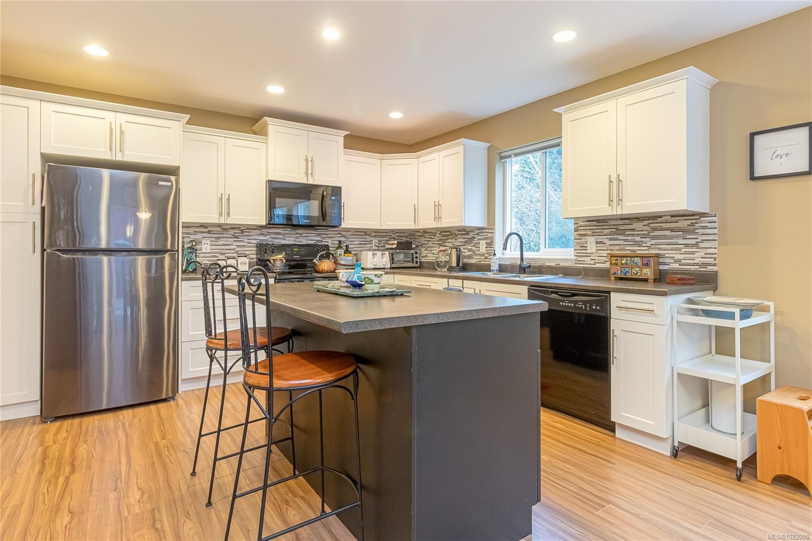 4535 Buena Vista Pl, Cowichan Bay, BC