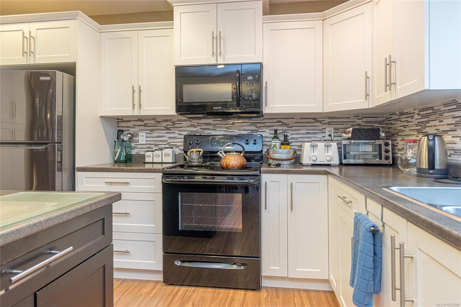 4535 Buena Vista Pl, Cowichan Bay, BC