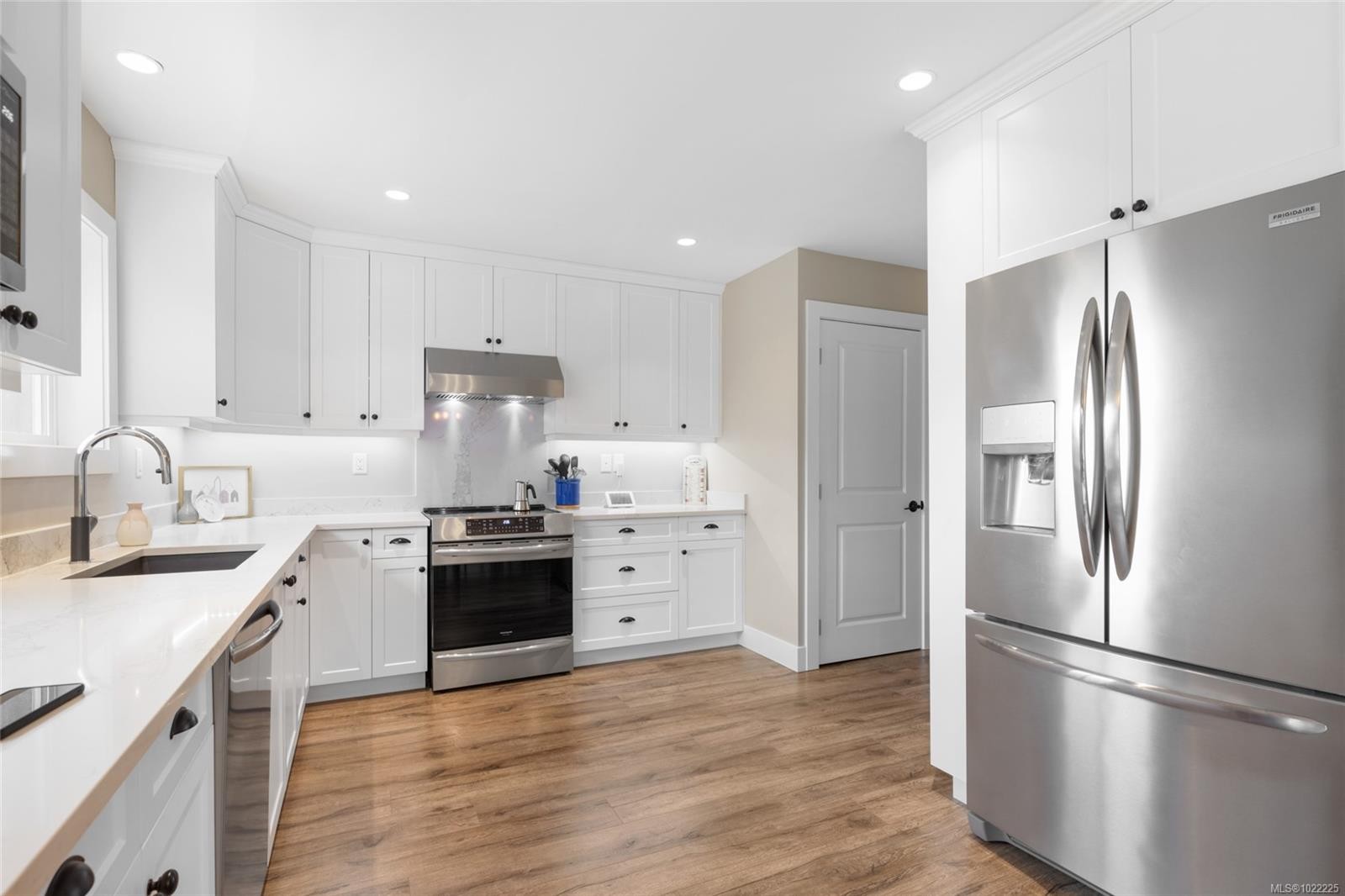 4090 Otter Point Rd, Sooke, BC