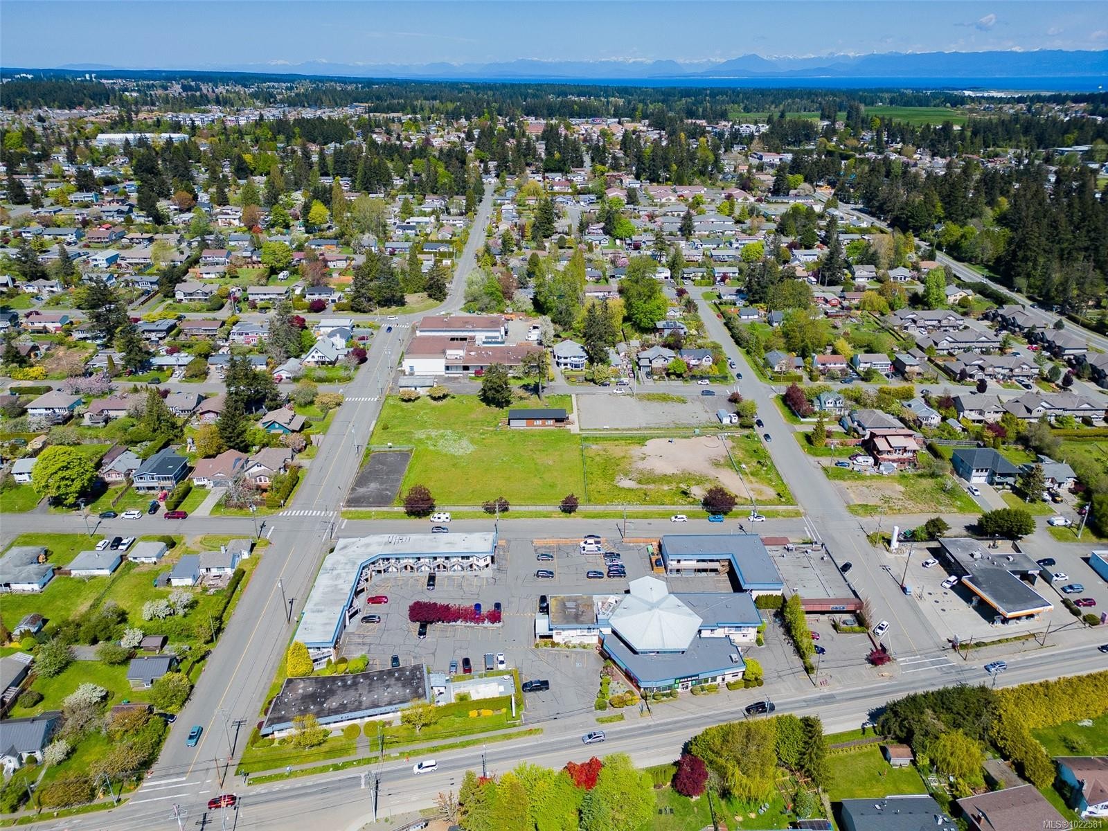 2082 Comox Ave, Comox, BC