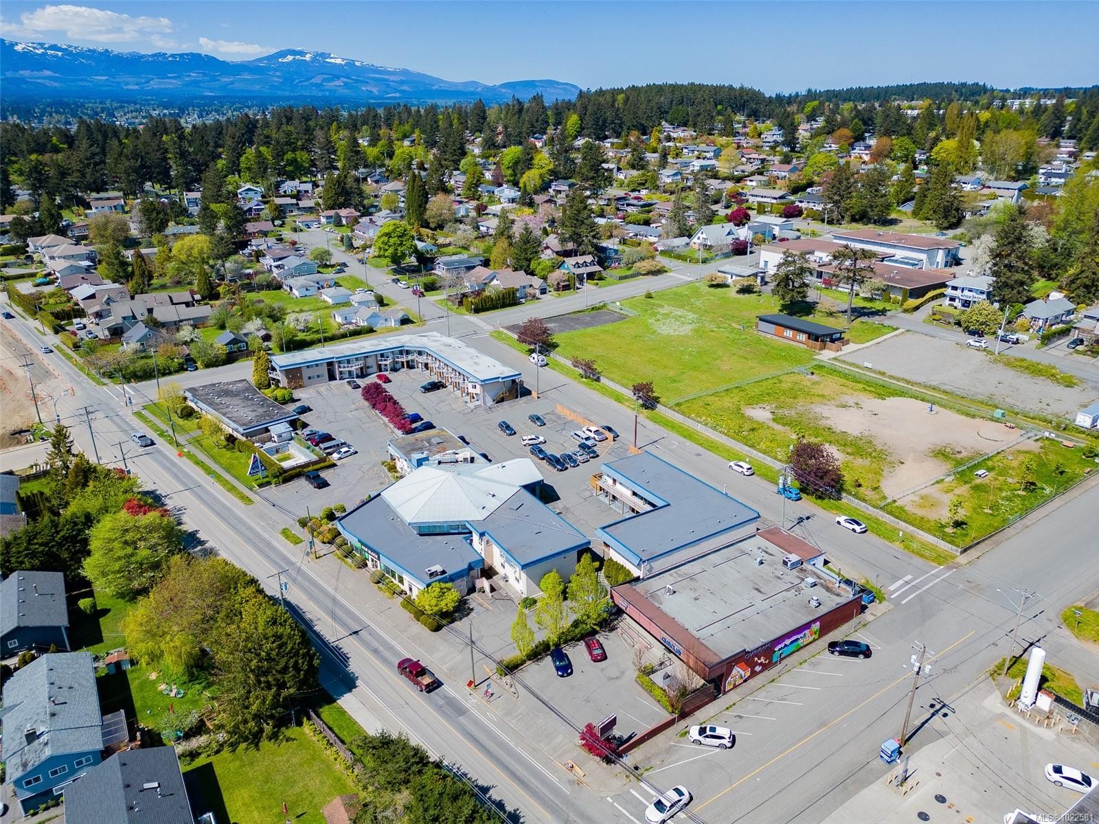 2082 Comox Ave, Comox, BC