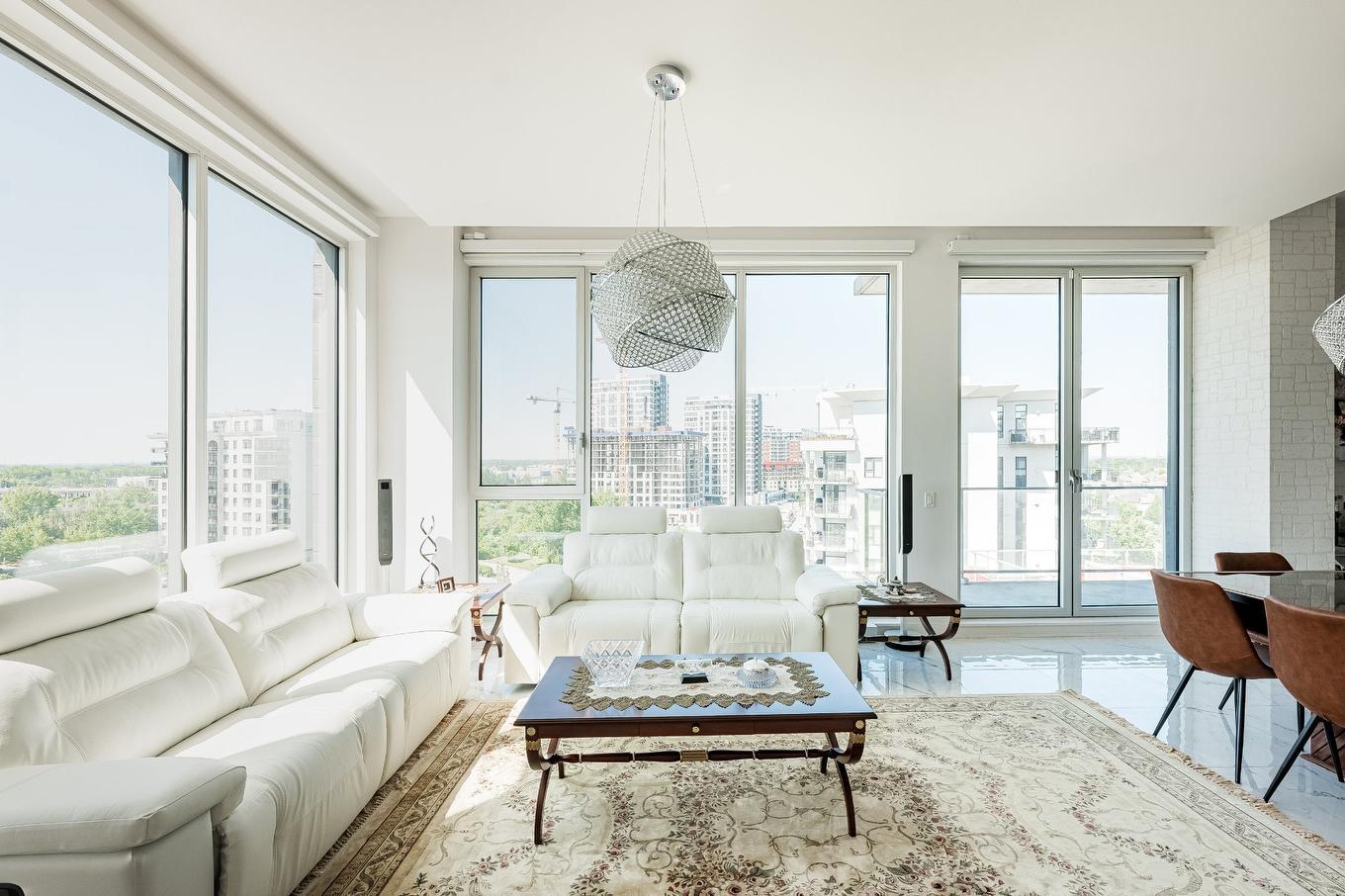 Salon - 809-4001 Rue Elsa-Triolet, Laval (Chomedey), QC - Indoor Photo Showing Living Room