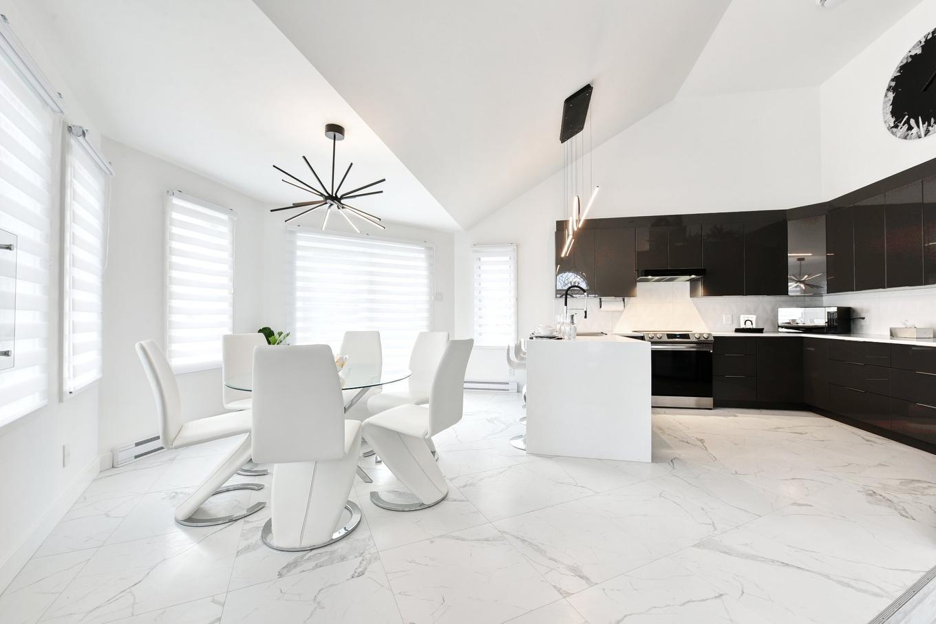Dining room - 8990 Place Rodier, Brossard, QC - Indoor Photo Showing Kitchen