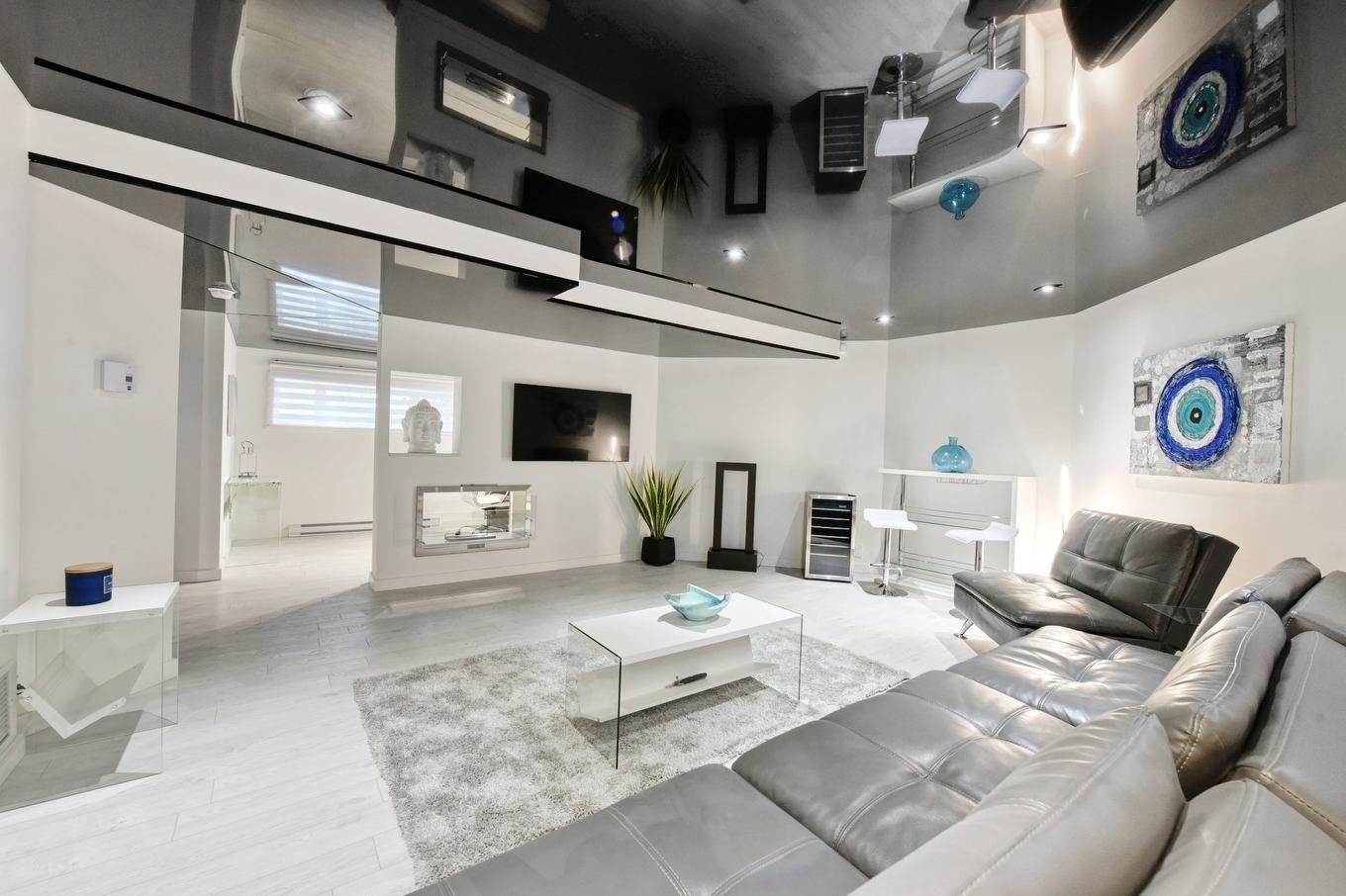 Family room - 8990 Place Rodier, Brossard, QC - Indoor Photo Showing Living Room