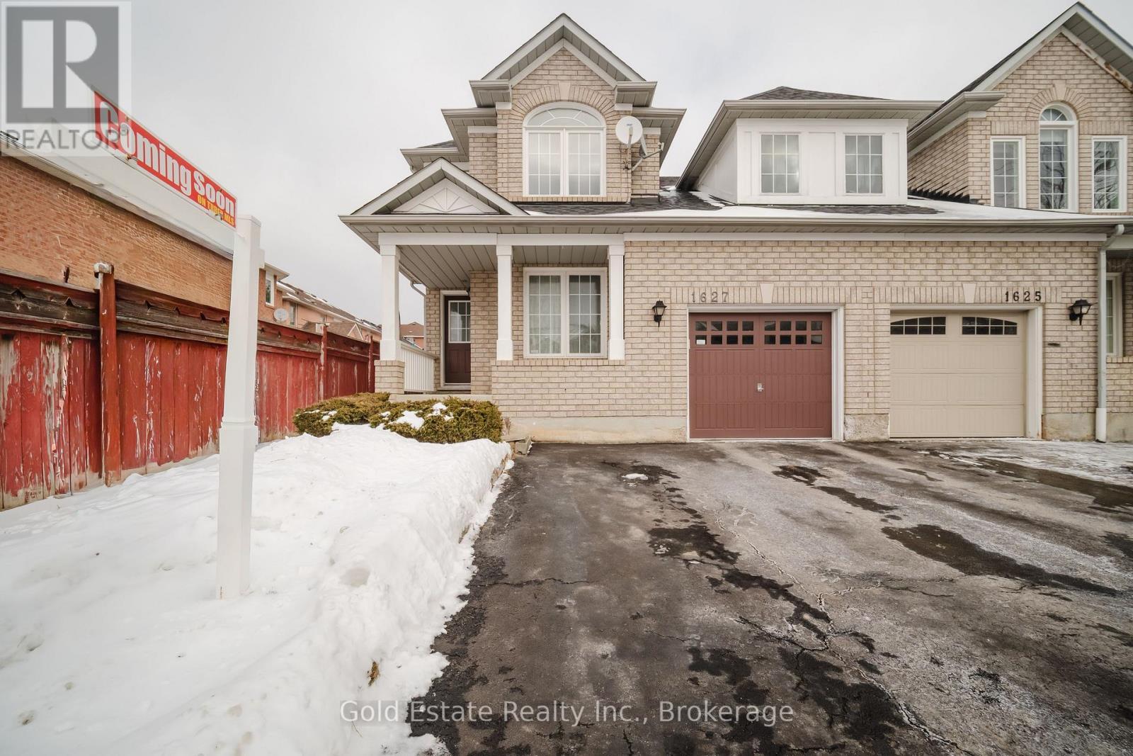 1627 Samuelson Circle, Mississauga, ON - Outdoor