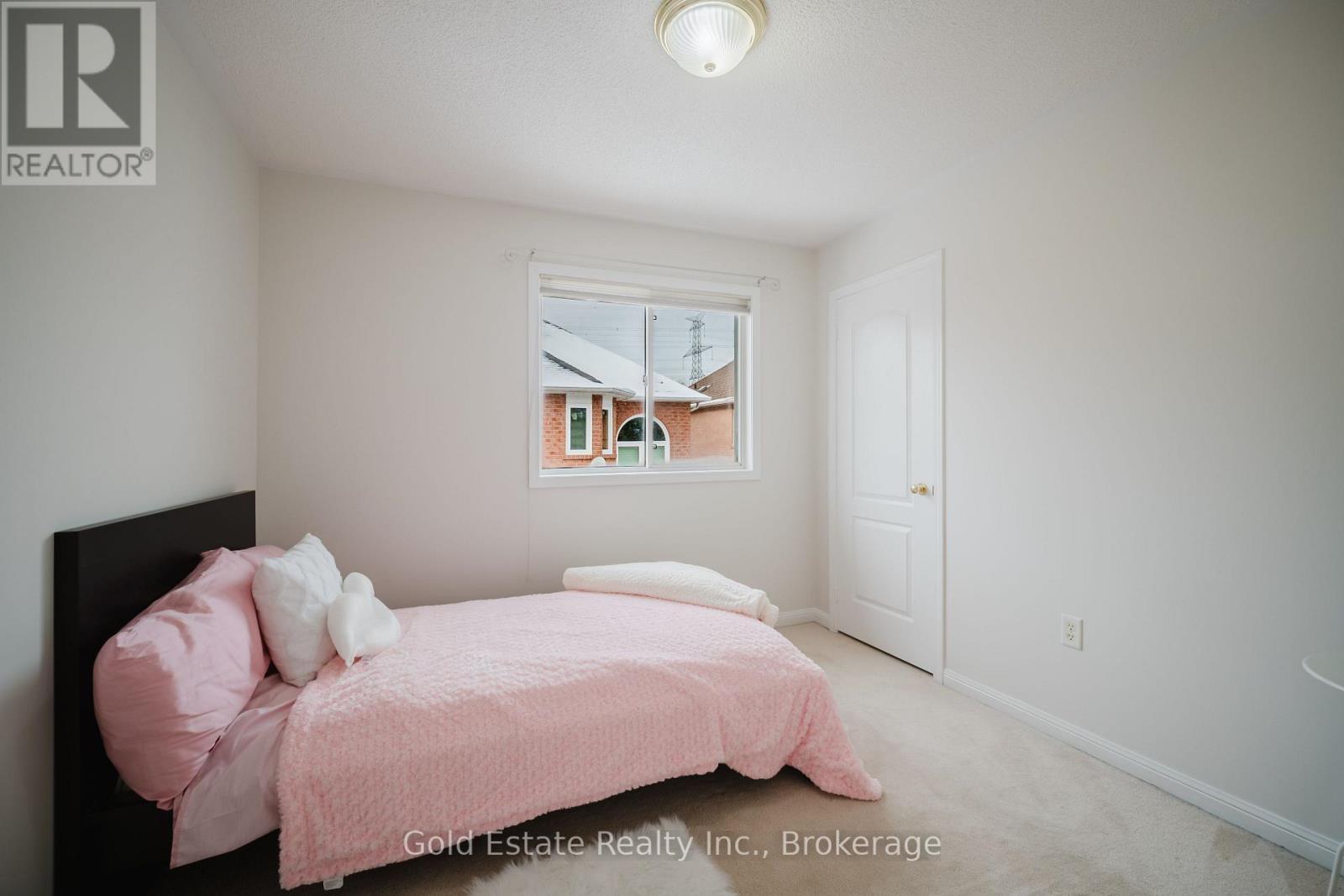 1627 Samuelson Circle, Mississauga, ON - Indoor Photo Showing Bedroom