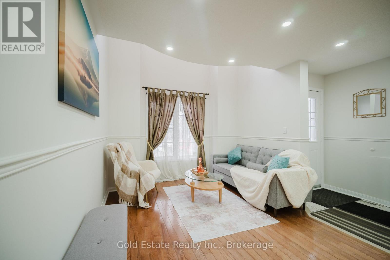 1627 Samuelson Circle, Mississauga, ON - Indoor