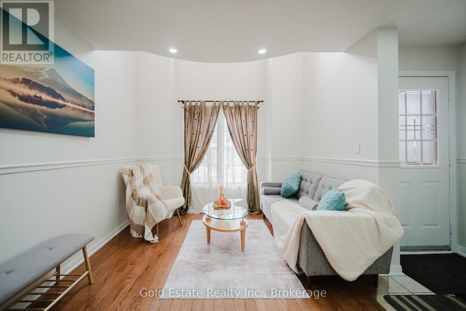 1627 Samuelson Circle, Mississauga, ON - Indoor