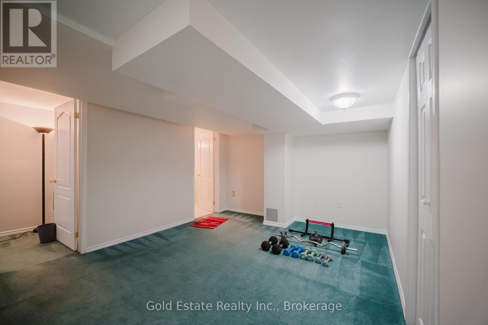 1627 Samuelson Circle, Mississauga, ON - Indoor Photo Showing Other Room