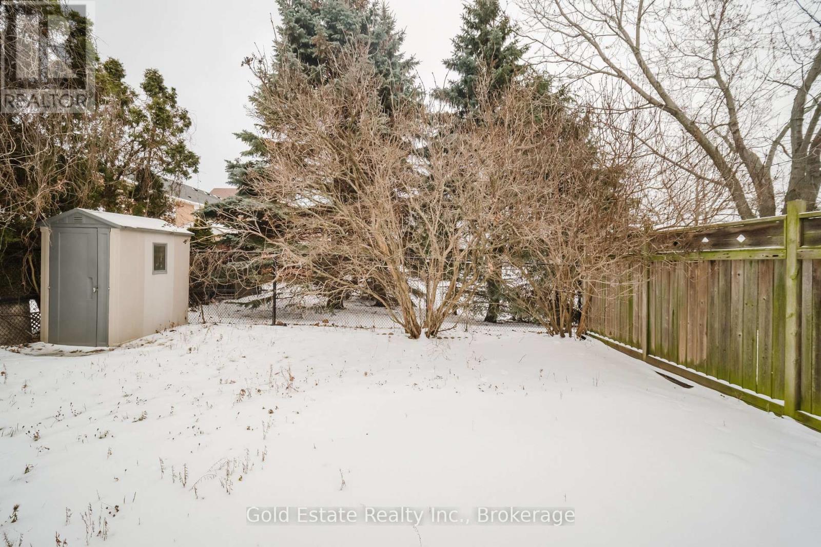 1627 Samuelson Circle, Mississauga, ON - Outdoor