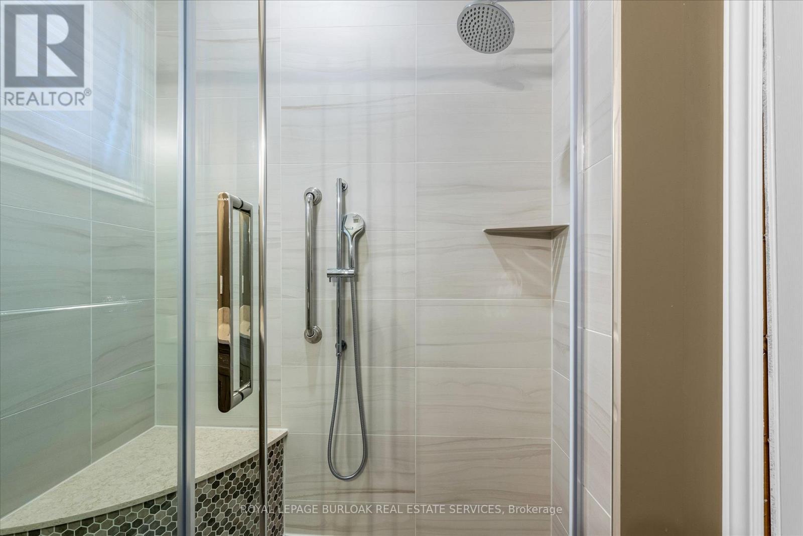 1 - 10 Davidson Boulevard, Hamilton, ON - Indoor Photo Showing Bathroom