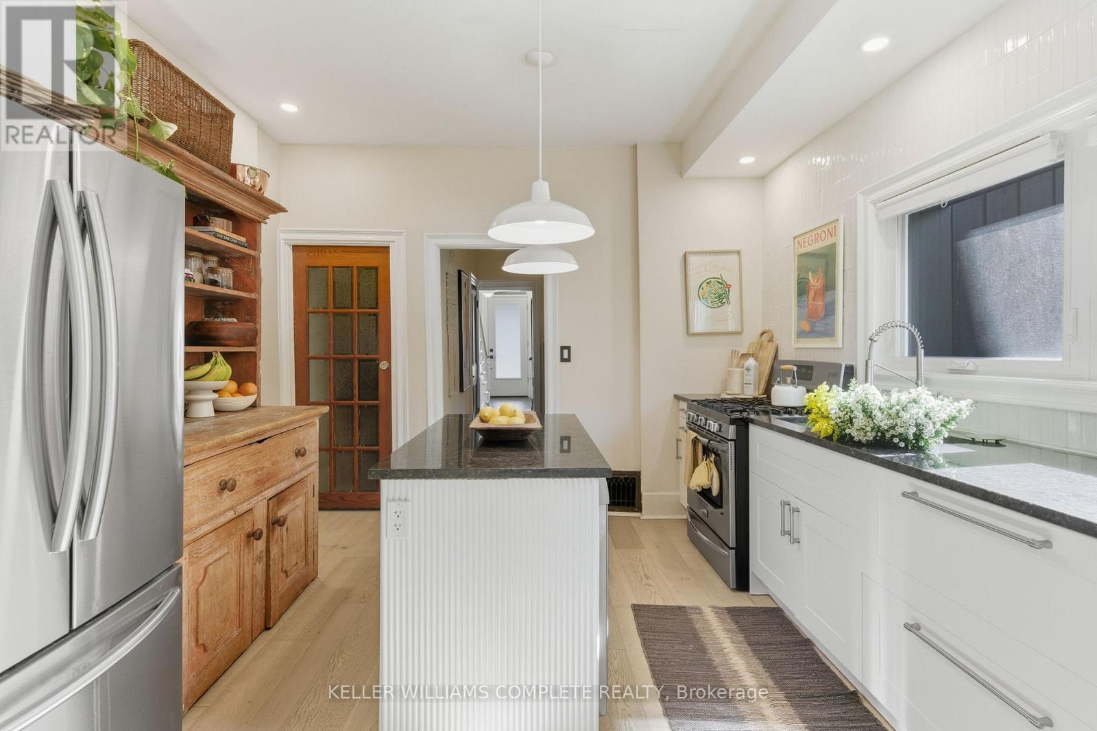 48 Liberty Street, Hamilton, ON - Indoor Photo Showing Kitchen With Upgraded Kitchen