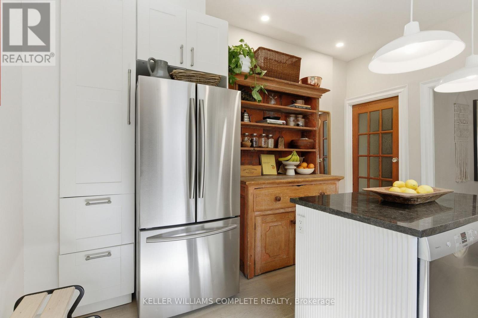 48 Liberty Street, Hamilton, ON - Indoor Photo Showing Kitchen