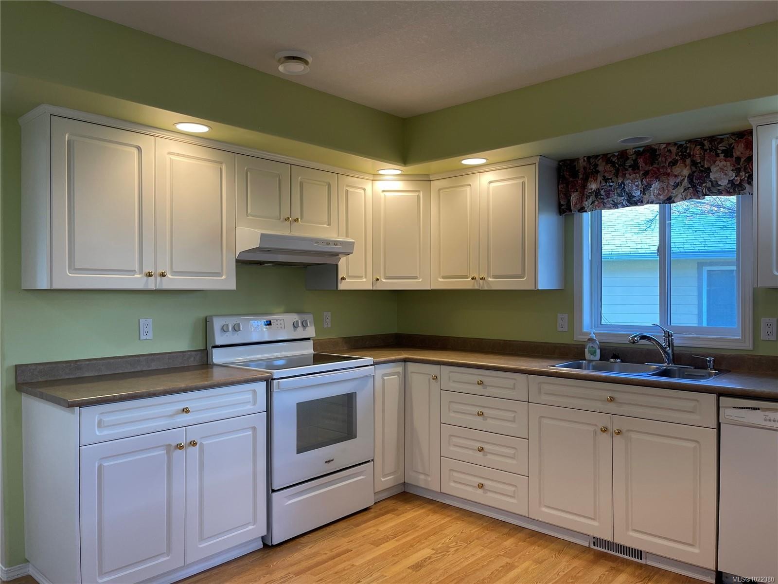 15-3535 Burde St, Port Alberni, BC