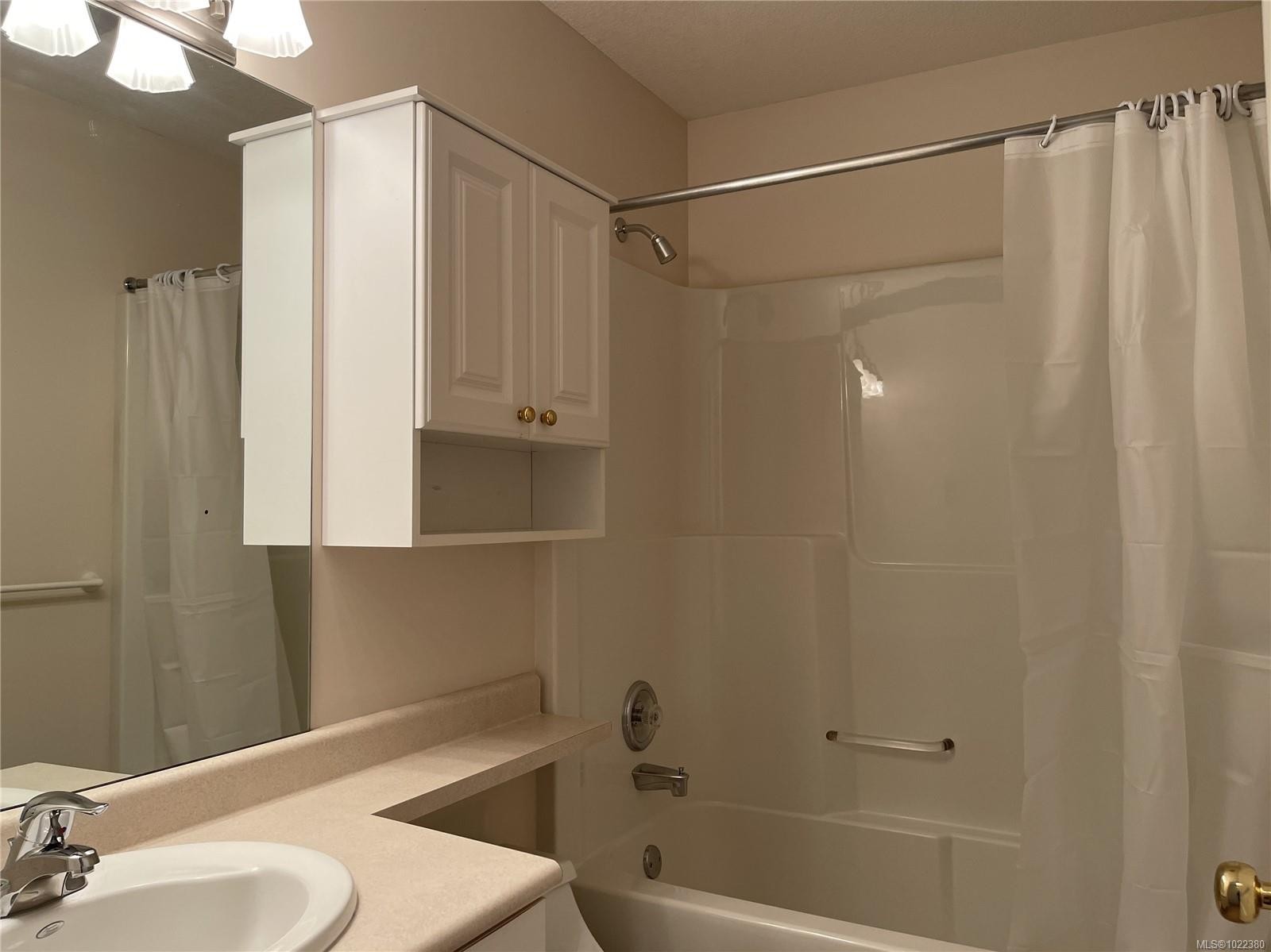 15-3535 Burde St, Port Alberni, BC