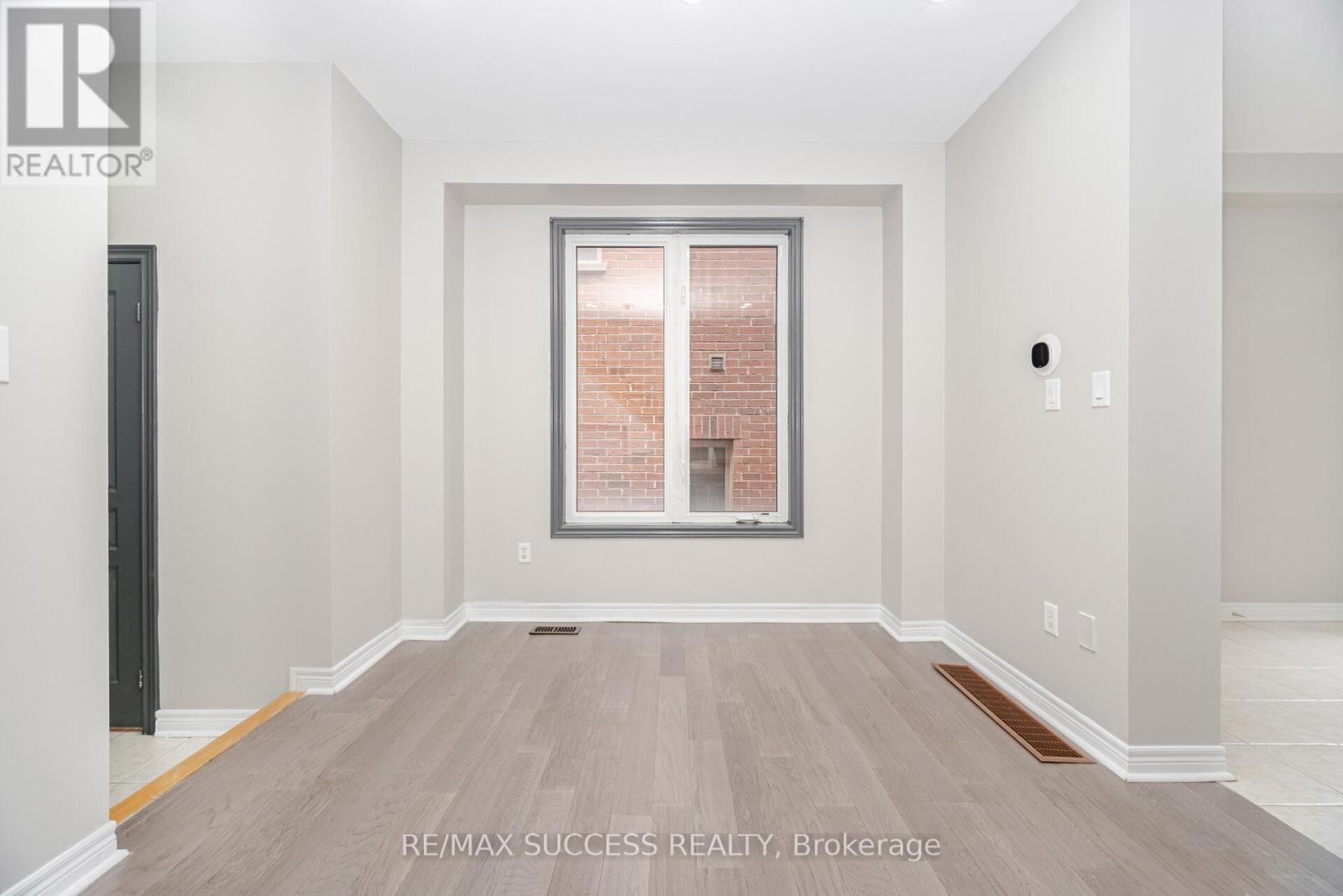 3056 Doyle Street, Mississauga, ON - Indoor Photo Showing Other Room