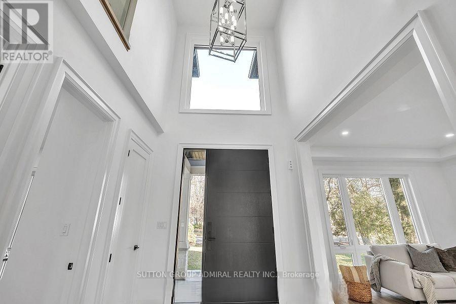 1377 Rometown Drive, Mississauga, ON - Indoor Photo Showing Other Room