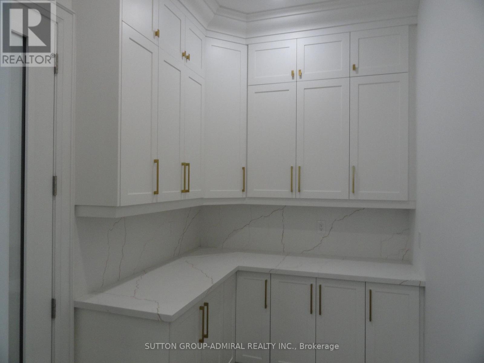 1377 Rometown Drive, Mississauga, ON - Indoor Photo Showing Other Room