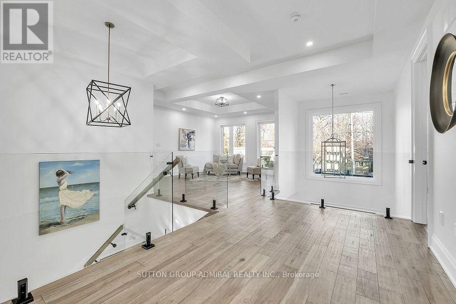 1377 Rometown Drive, Mississauga, ON - Indoor Photo Showing Other Room