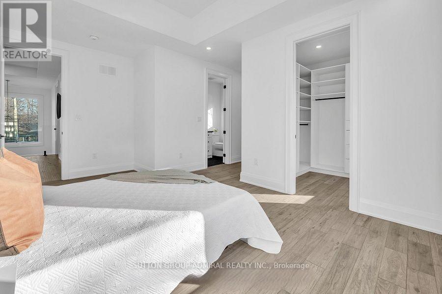 1377 Rometown Drive, Mississauga, ON - Indoor Photo Showing Bedroom