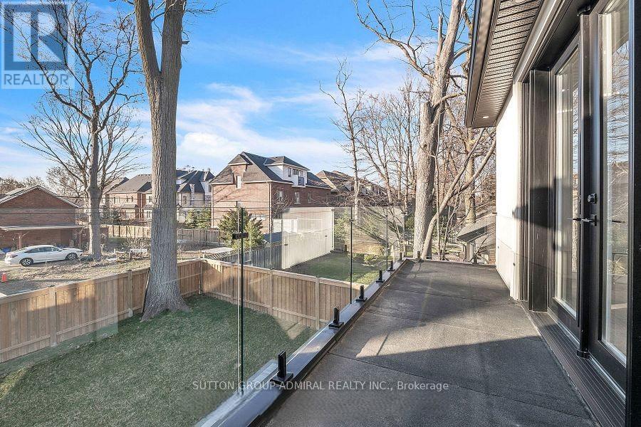 1377 Rometown Drive, Mississauga, ON - Outdoor