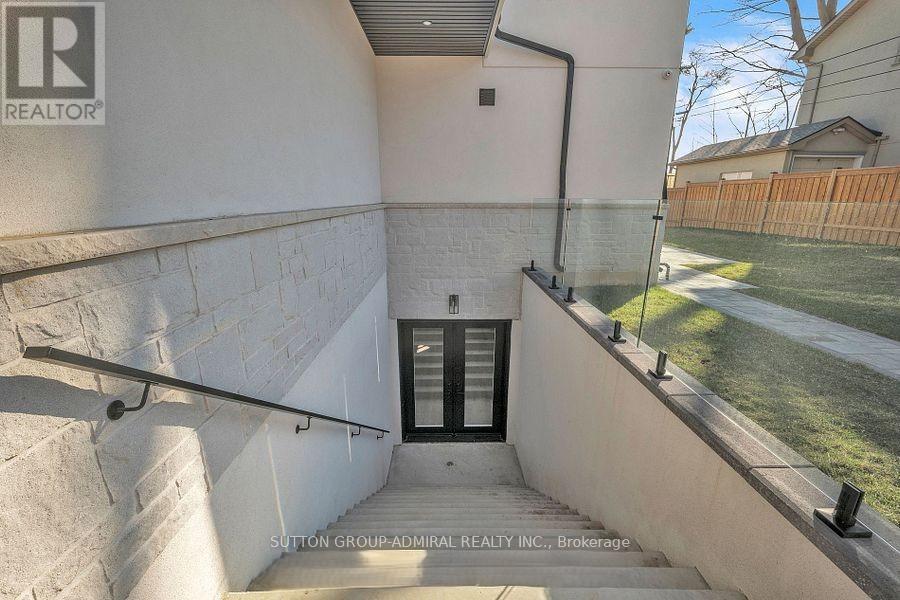 1377 Rometown Drive, Mississauga, ON - Outdoor With Exterior