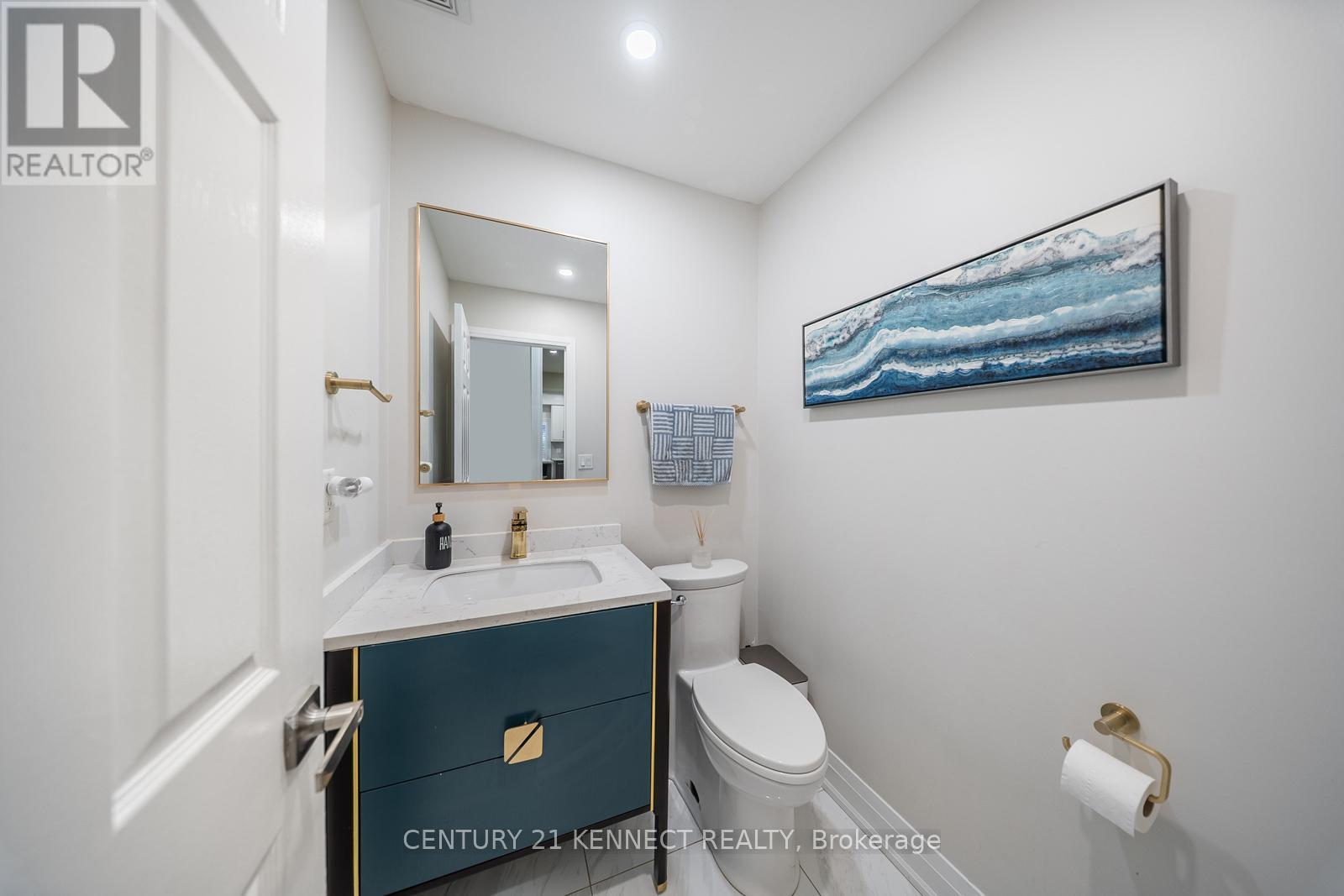 656 Kaiser Drive, Mississauga, ON - Indoor Photo Showing Bathroom