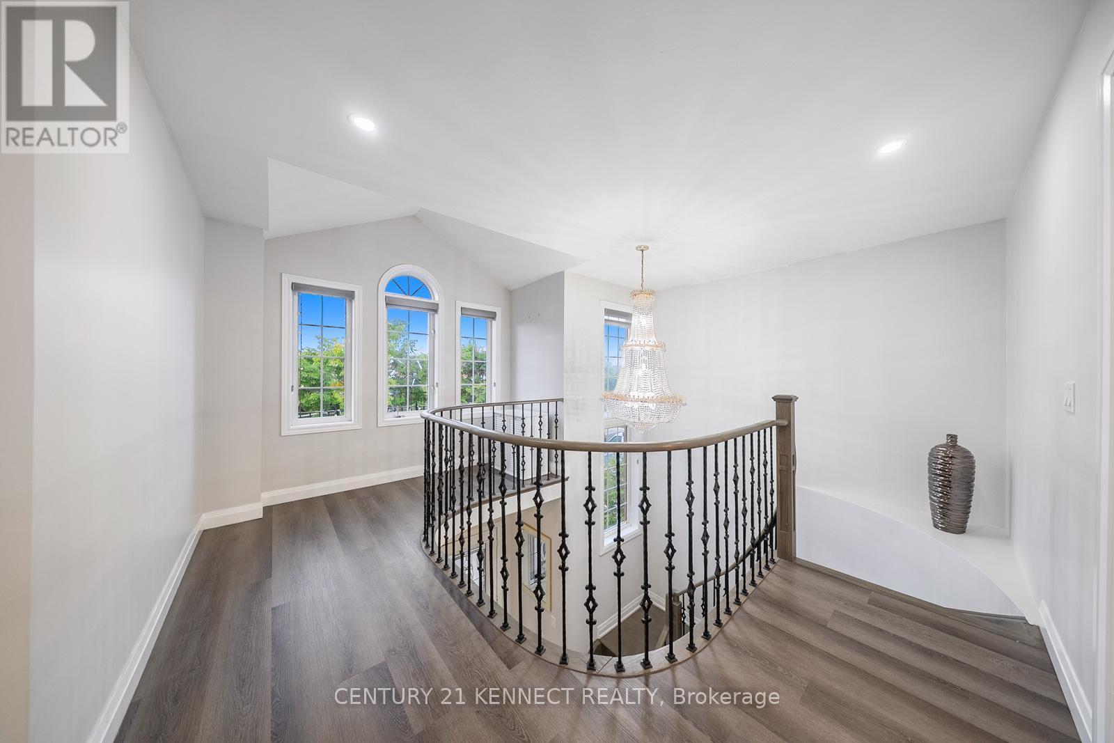 656 Kaiser Drive, Mississauga, ON - Indoor Photo Showing Other Room