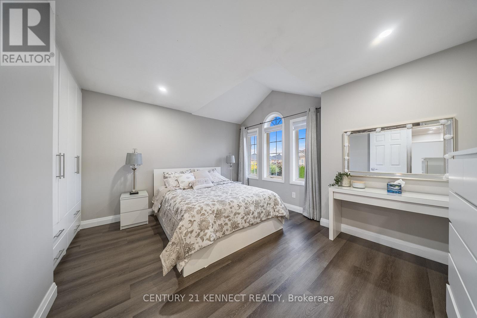 656 Kaiser Drive, Mississauga, ON - Indoor Photo Showing Bedroom