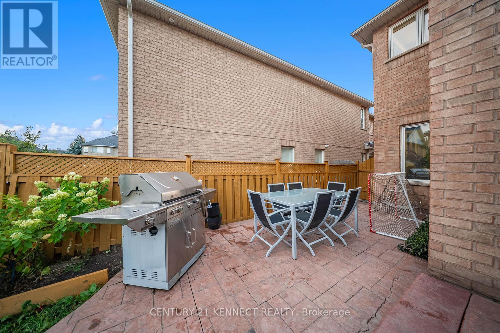 656 Kaiser Drive, Mississauga, ON - Outdoor With Exterior