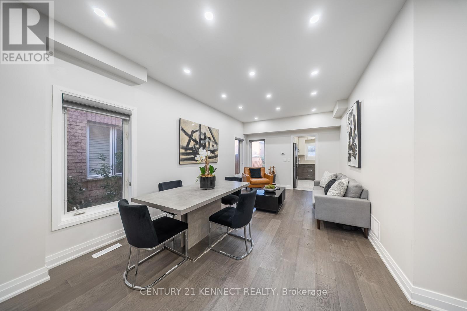 656 Kaiser Drive, Mississauga, ON - Indoor