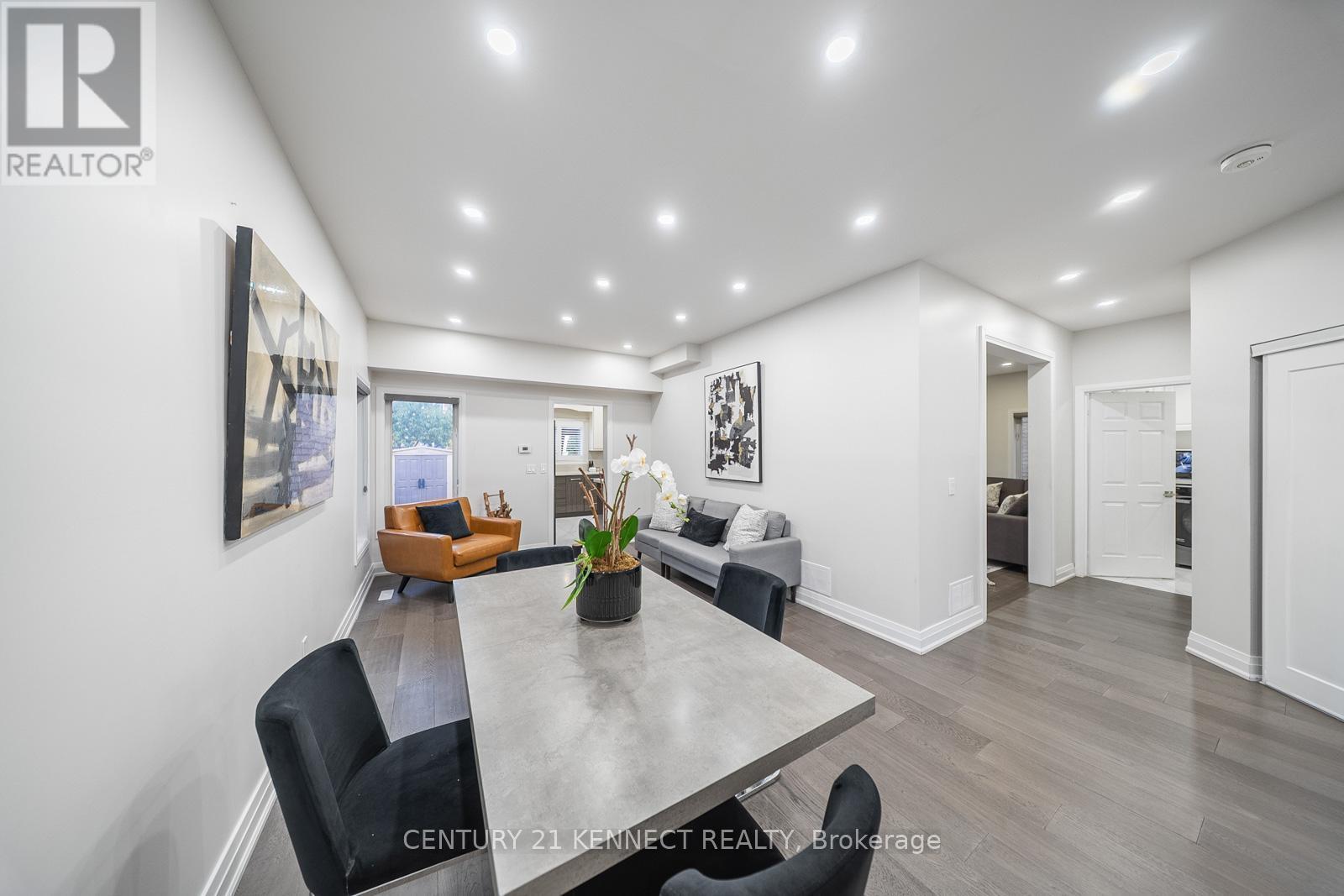 656 Kaiser Drive, Mississauga, ON - Indoor Photo Showing Other Room