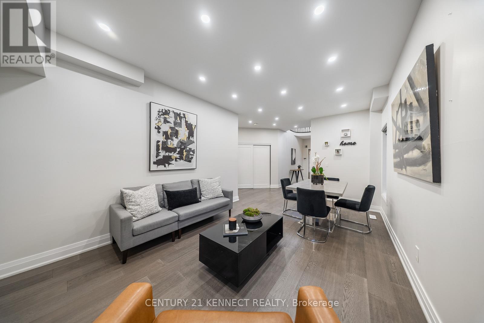 656 Kaiser Drive, Mississauga, ON - Indoor Photo Showing Other Room