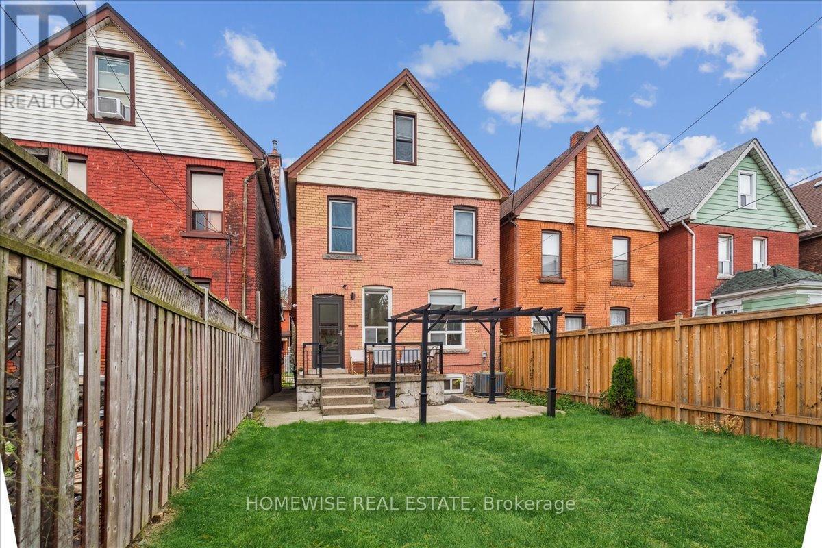 20 Greenaway Avenue, Hamilton, ON - Outdoor