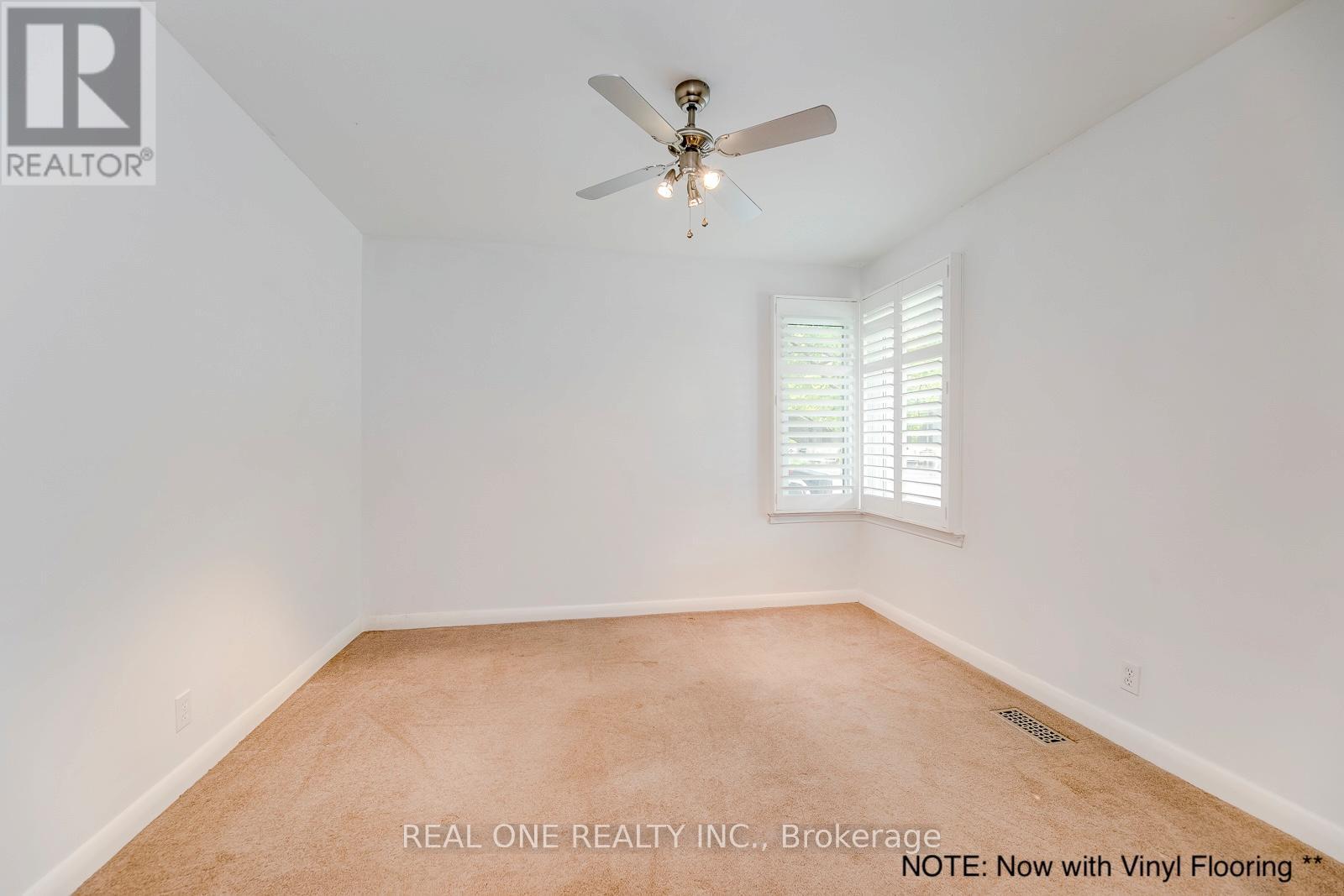 2181 Courtland Drive, Burlington, ON - Indoor Photo Showing Other Room
