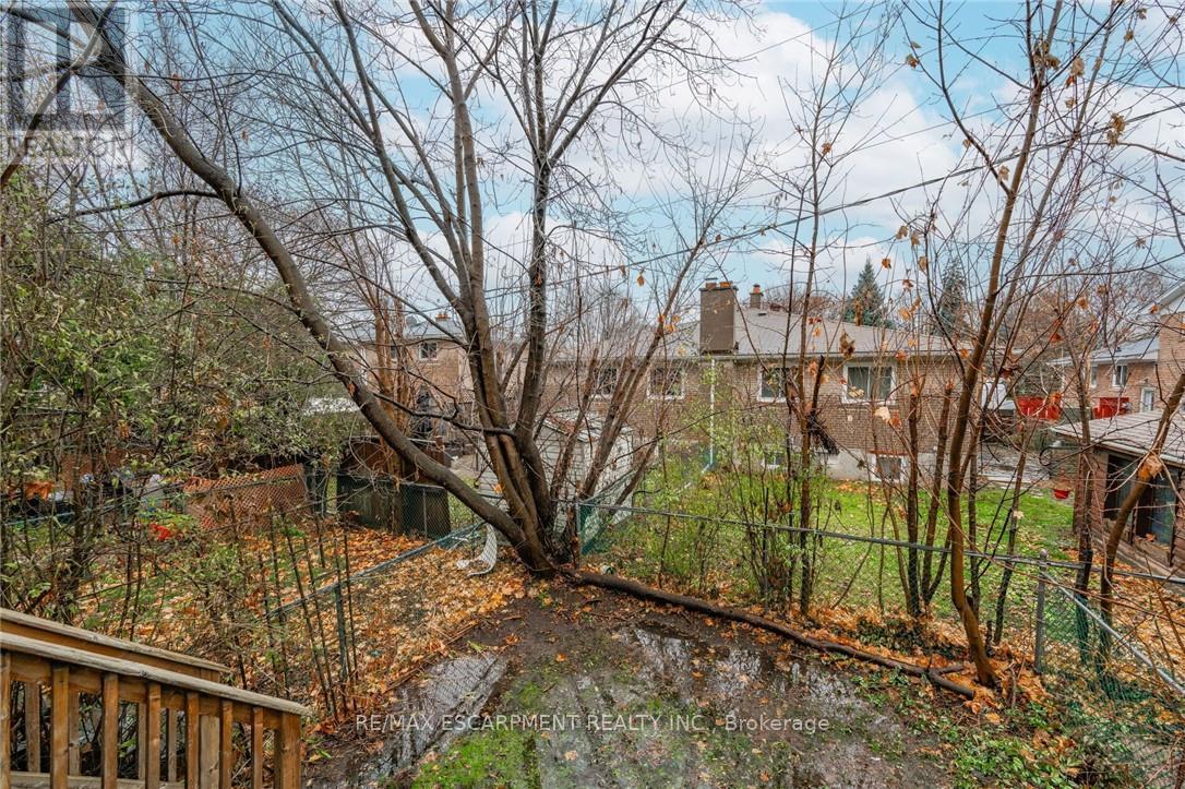 5479 Schueller Crescent, Burlington, ON - Outdoor