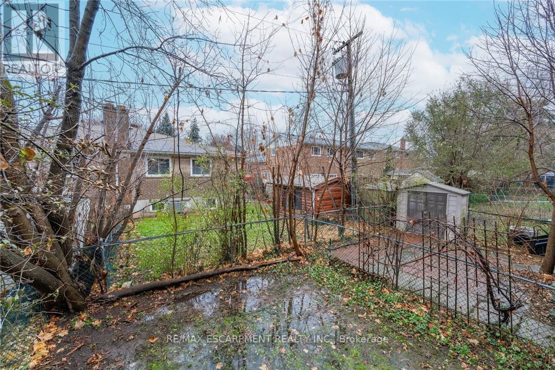 5479 Schueller Crescent, Burlington, ON - Outdoor