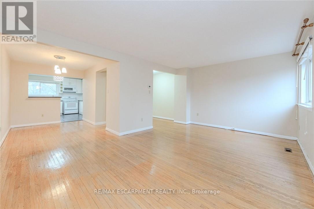 5479 Schueller Crescent, Burlington, ON - Indoor Photo Showing Other Room