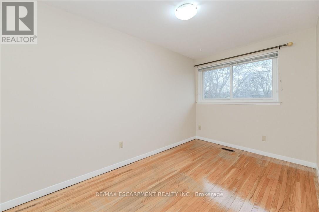 5479 Schueller Crescent, Burlington, ON - Indoor Photo Showing Other Room