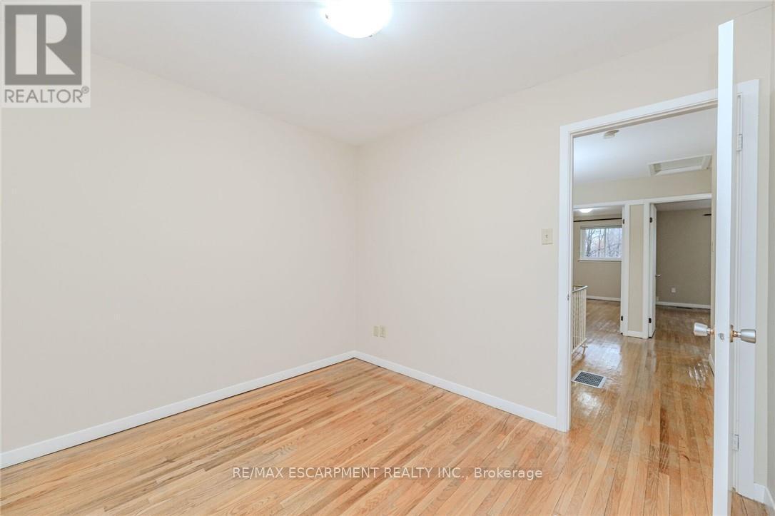 5479 Schueller Crescent, Burlington, ON - Indoor Photo Showing Other Room