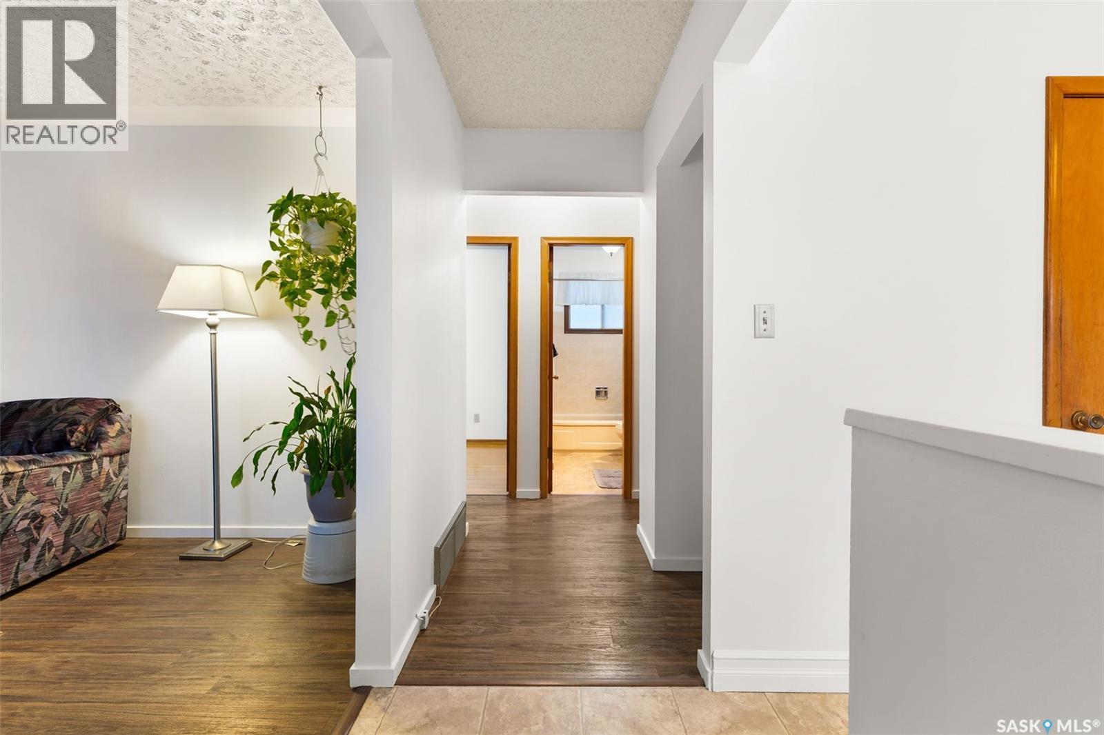 1020 9Th Avenue E, Regina, SK - Indoor Photo Showing Other Room