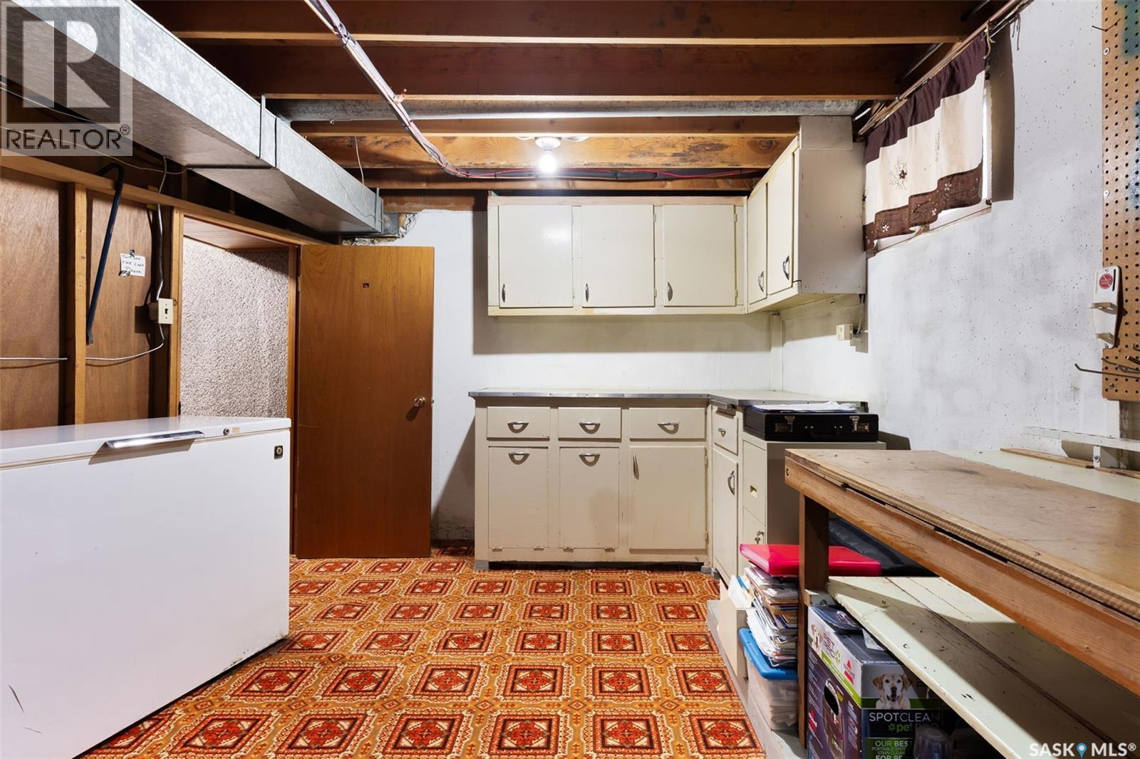 1020 9Th Avenue E, Regina, SK - Indoor