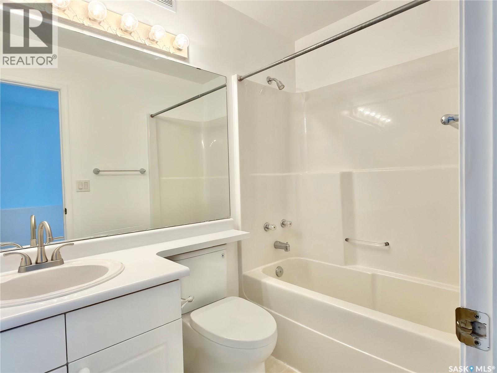 538 Carter Way, Saskatoon, SK - Indoor Photo Showing Bathroom